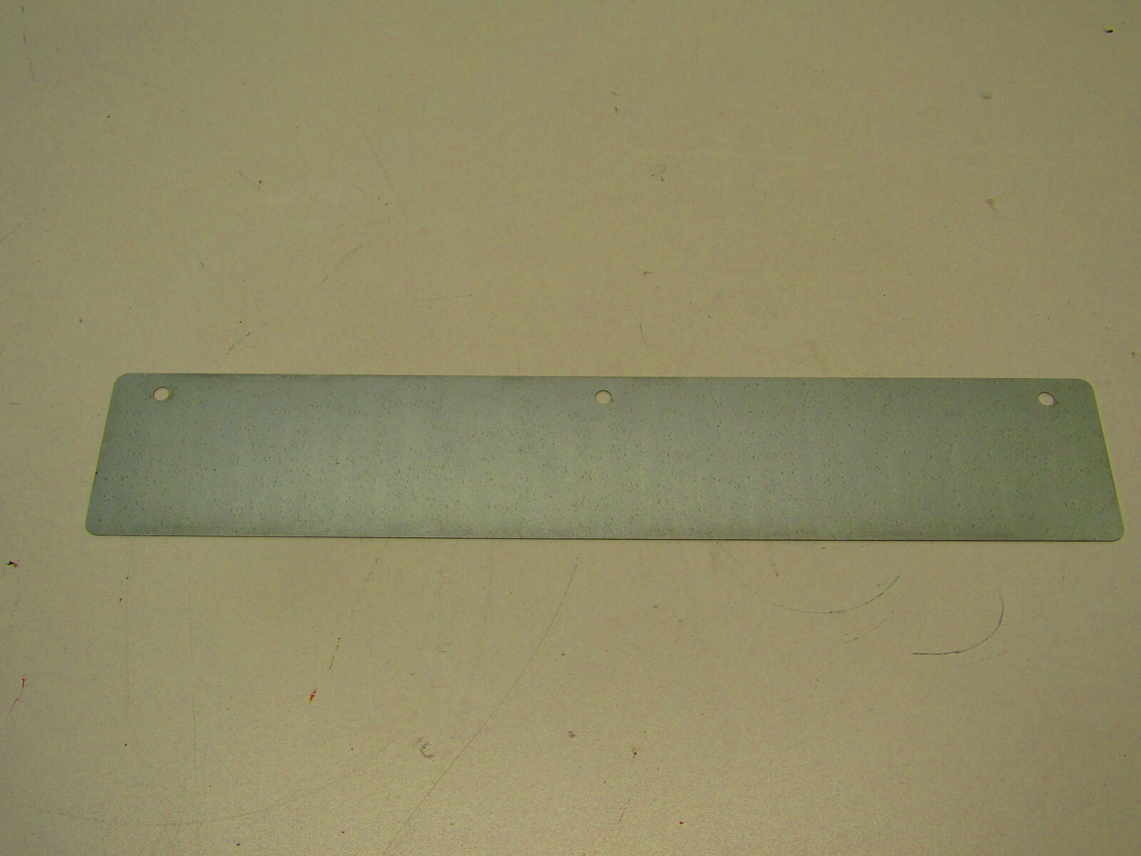 Guard, rear center egg saver f/SB table